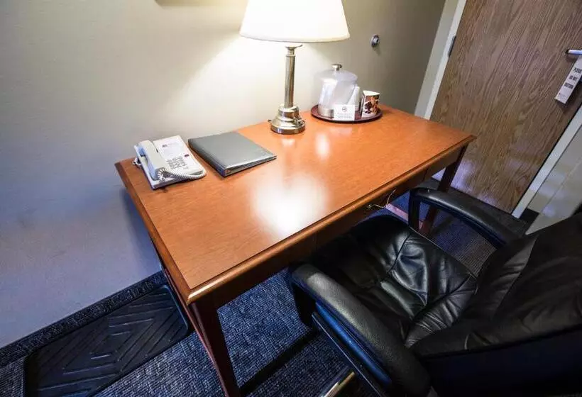 سوییت, Nomad Hotel & Suites