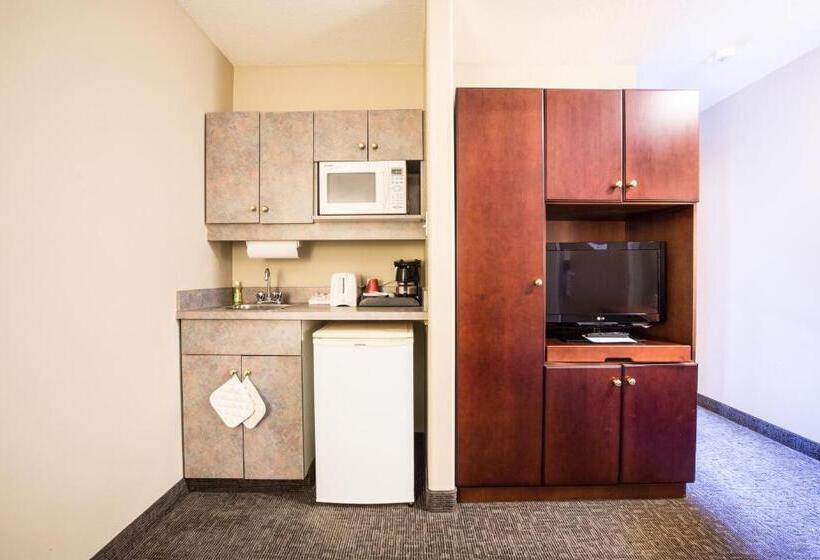 جناح, Nomad Hotel & Suites