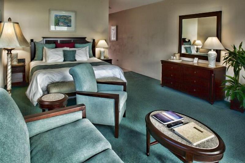 اتاق لوکس با تخت بزرگ, Pompano Beach Club