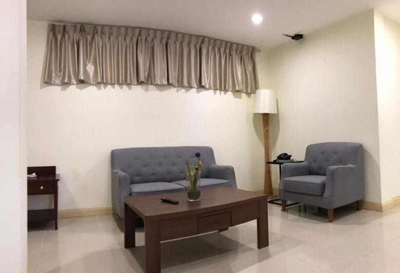 آپارتمان 2 خوابه, The Capital Residence Suites