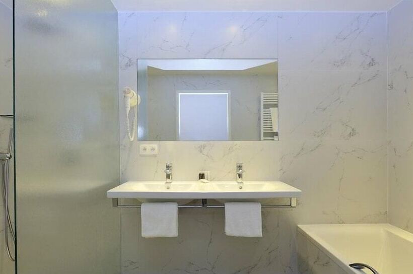 Семейный Номер, Parkhotel Kortrijk