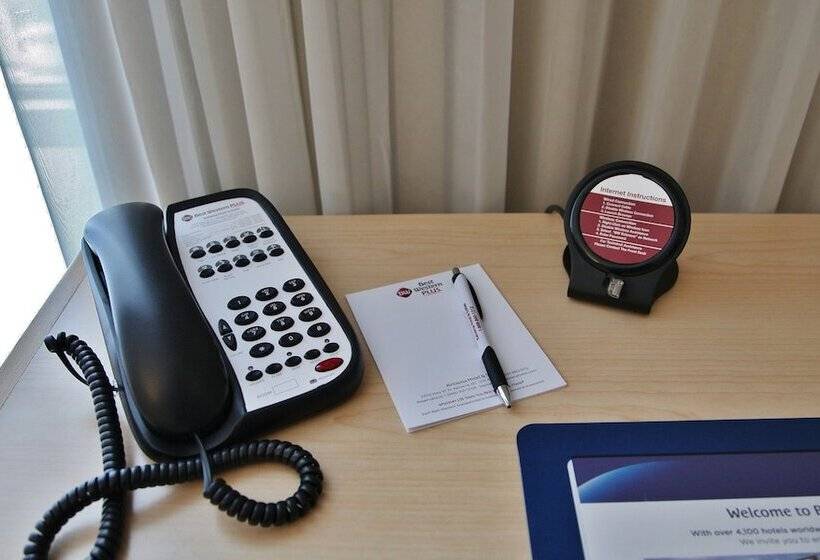 ２ダブルベッドのスタンダードルーム, Best Western Plus Kelowna Hotel & Suites