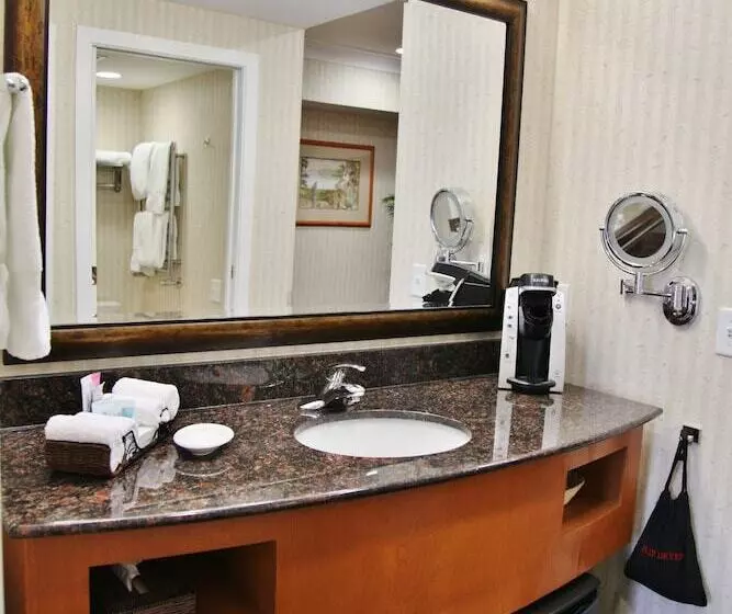 Standard-huone Parivuode, Best Western Plus Kelowna Hotel & Suites