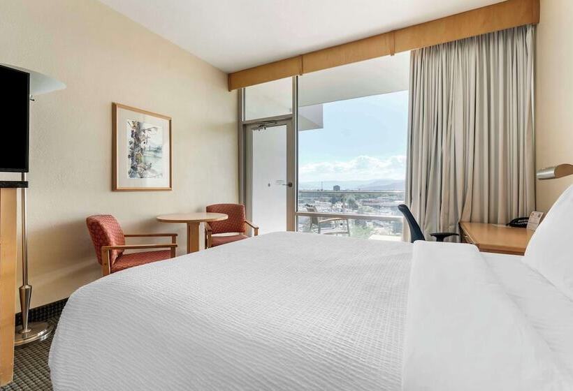 ダブルベッドスタンダードルーム, Best Western Plus Kelowna Hotel & Suites