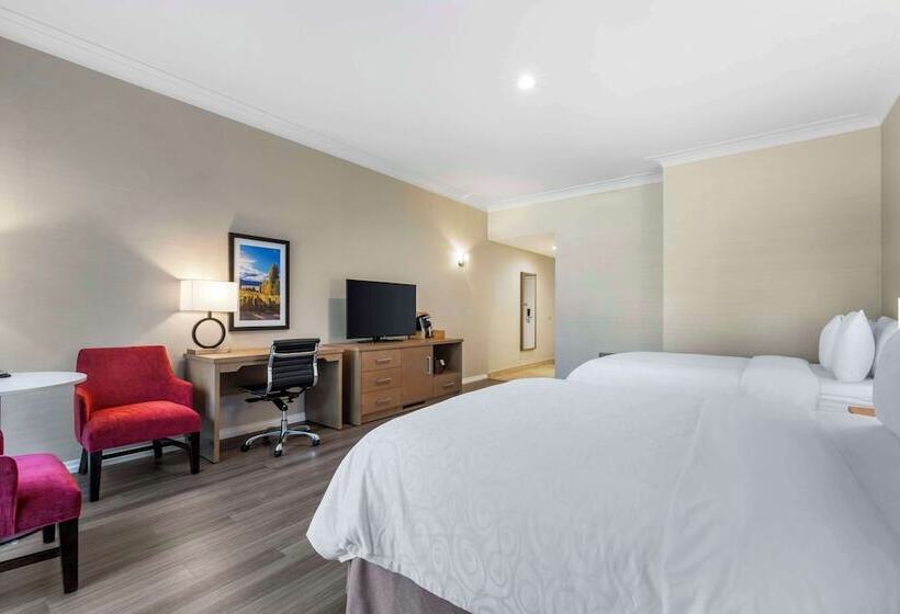 景色の見えるデラックスルーム, Best Western Plus Kelowna Hotel & Suites