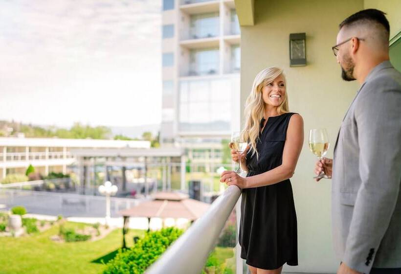 ２ダブルベッドのスタンダードルーム, Best Western Plus Kelowna Hotel & Suites