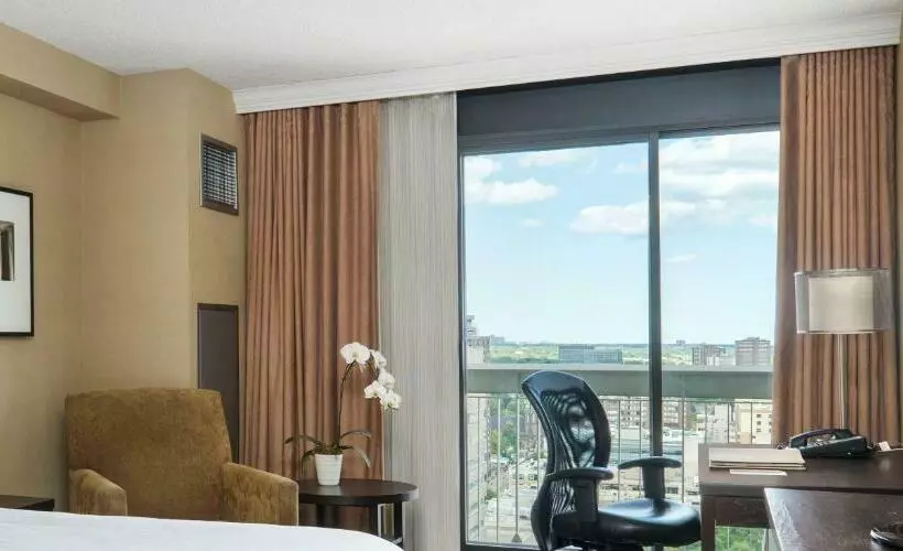 Deluxe-huone King-vuode, Chelsea Hotel Toronto