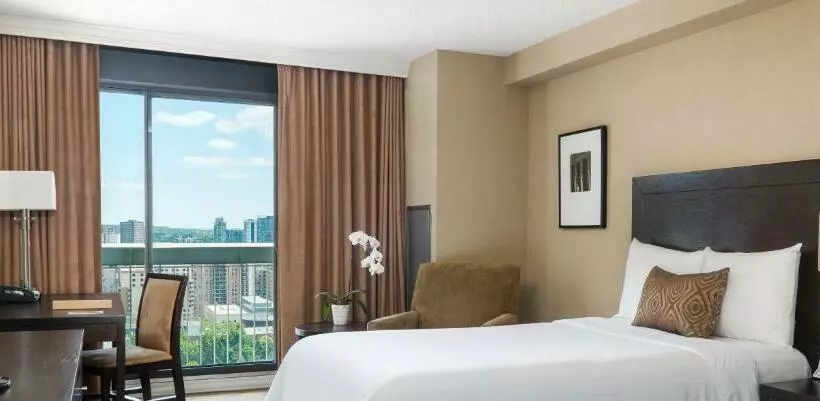 Deluxe-huone, Chelsea Hotel Toronto