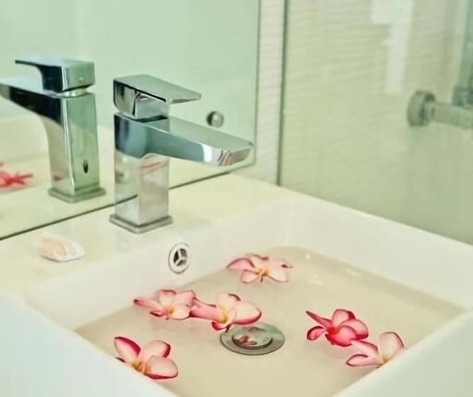 디럭스 룸, Golden Star Beach Hotel