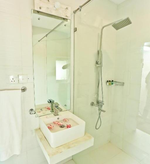 디럭스 룸, Golden Star Beach Hotel