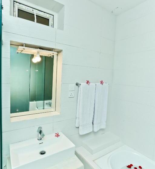 디럭스 테라스 룸 바다 전망, Golden Star Beach Hotel