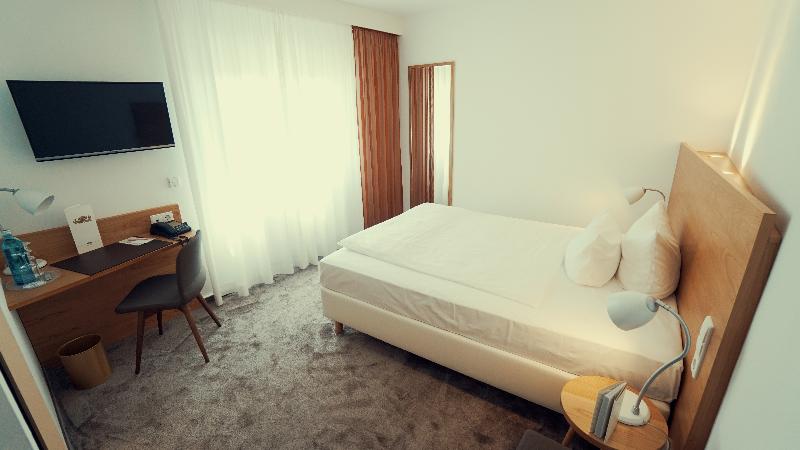 Номер Стандарт, Bonaventure Montreal