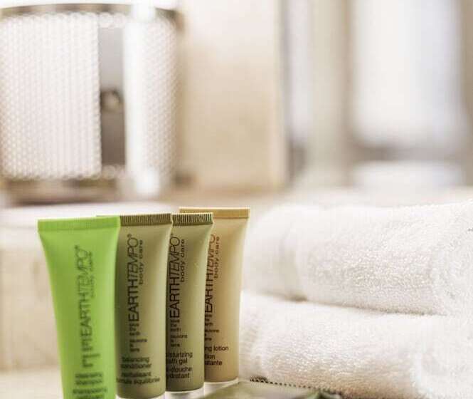 Номер Стандарт 2 Двуспальные Кровати, Bonaventure Montreal