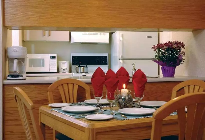 سوییت لوکس, Cartier Place Suite