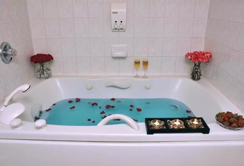 スイート, Cartier Place Suite