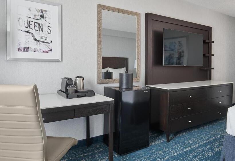 غرفة تنفيذية, Chelsea Hotel Toronto