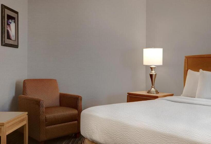 带大床的标准间, Days Inn By Wyndham Niagara Falls Near The Falls