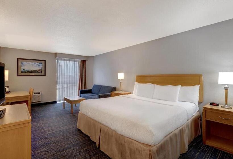 带大床的标准间, Days Inn By Wyndham Niagara Falls Near The Falls
