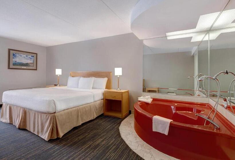 キングサイズベッドのスタンダードルーム, Days Inn By Wyndham Niagara Falls Near The Falls