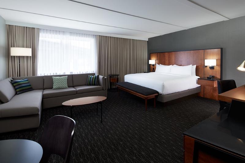 스탠다드 스튜디오 킹침대, DoubleTree by Hilton Montreal Airport