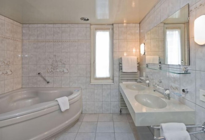 חדר סטנדרט יחיד, Europe Brig