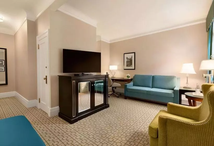 اتاق استاندارد با تخت دوبل, Fairmont Château Laurier
