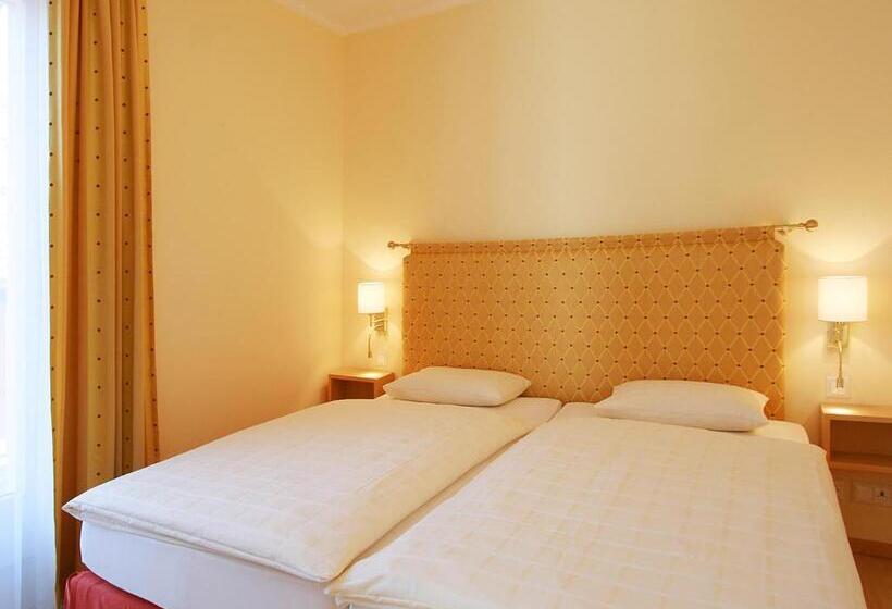 컴포트 룸, Garni Golf