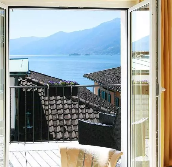 Júnior Suite Vista lago, Garni Golf