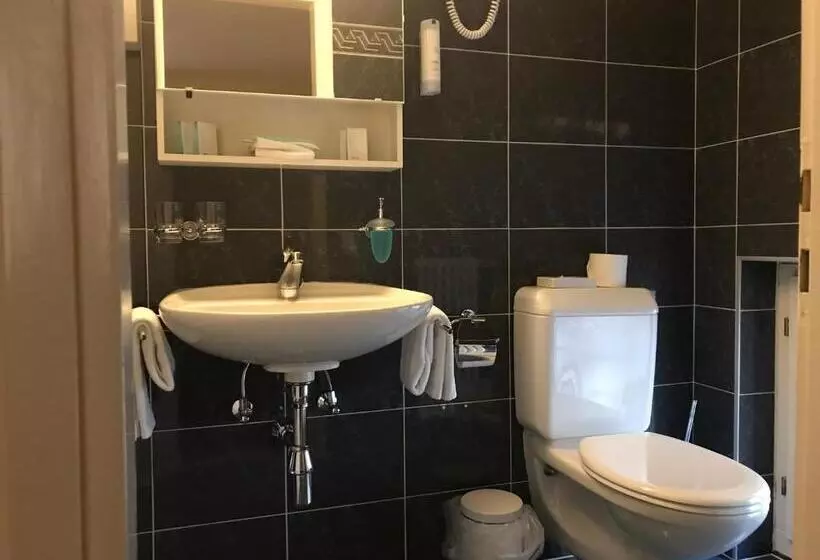 Quarto clássico, Garni Golf