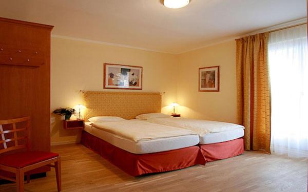Superior room with lake view, Garni Golf