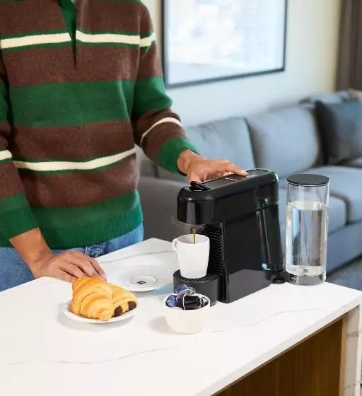 キングサイズベッドのスイートルーム, Hyatt Place Montreal Downtown