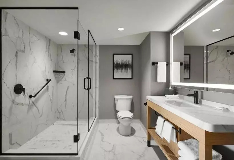 キングサイズベッドのスイートルーム, Hyatt Place Montreal Downtown