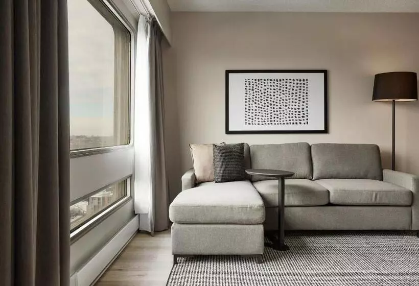 キングサイズベッドのスイートルーム, Hyatt Place Montreal Downtown