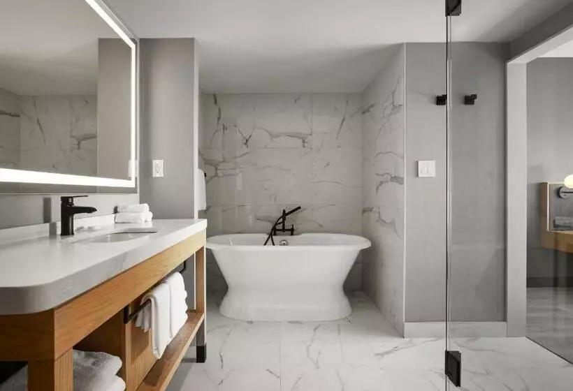 キングサイズベッドのスイートルーム, Hyatt Place Montreal Downtown