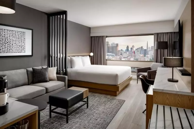 キングサイズベッドのスイートルーム, Hyatt Place Montreal Downtown