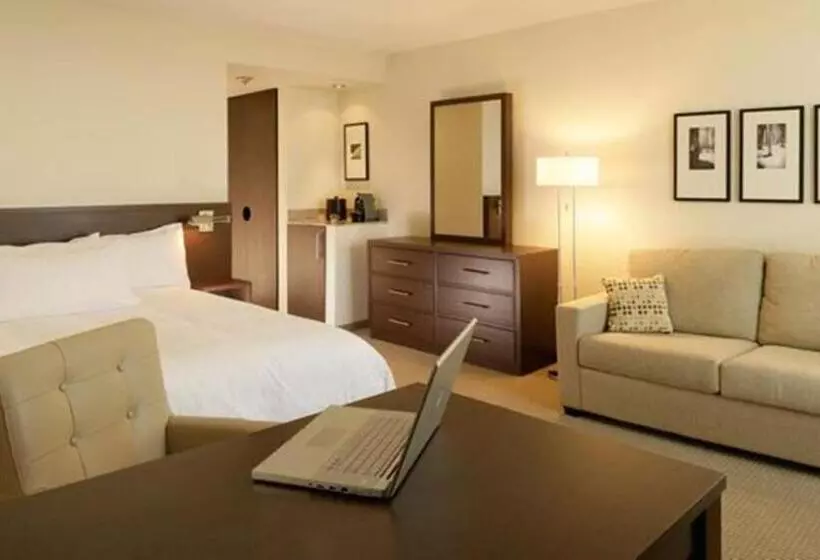 Executive-huone King-vuode, Le Georgesville