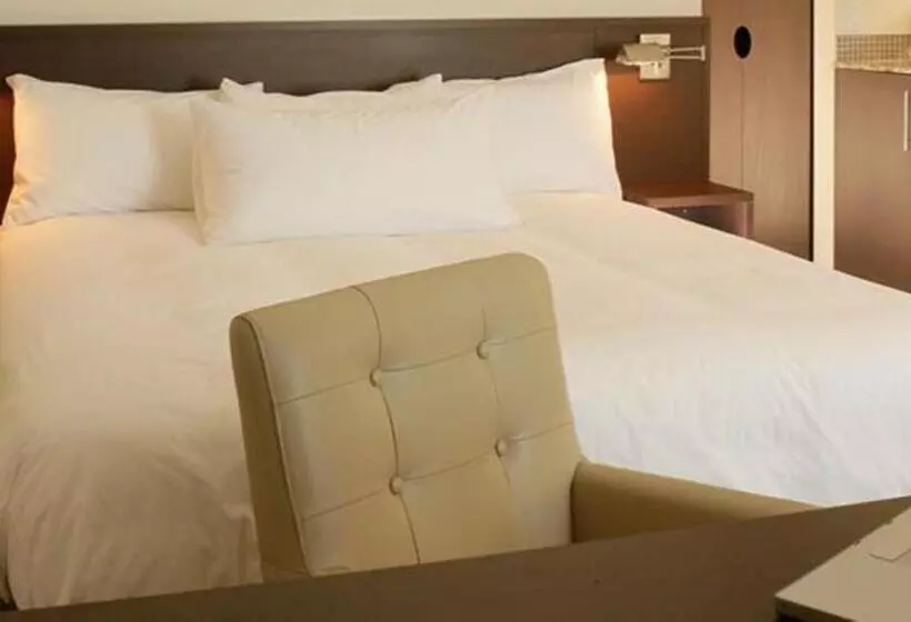 Executive-huone King-vuode, Le Georgesville