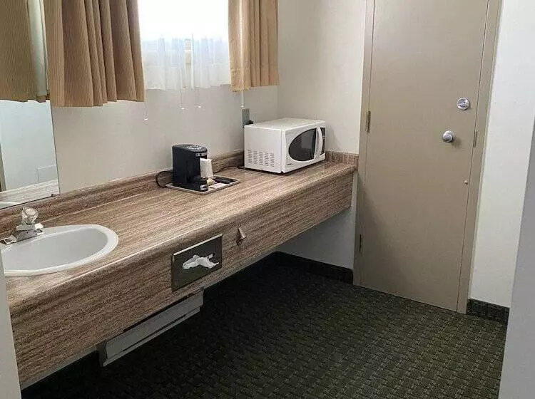 スタンダードルーム, Ramada By Wyndham Thunder Bay Airlane