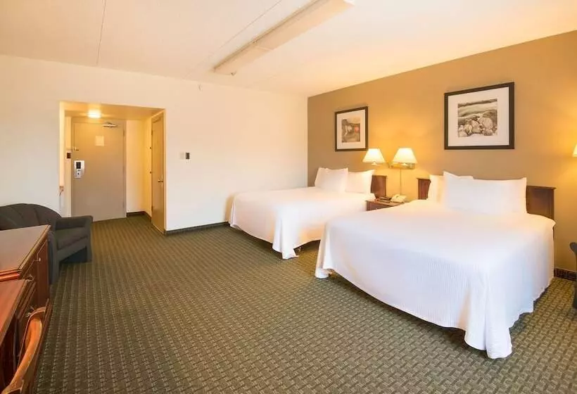 スイート（家族用）, Ramada By Wyndham Thunder Bay Airlane