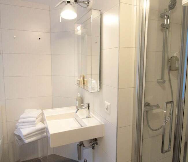 חדר משפחתי, & Restaurant Forni