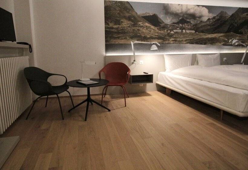 חדר משפחתי, & Restaurant Forni