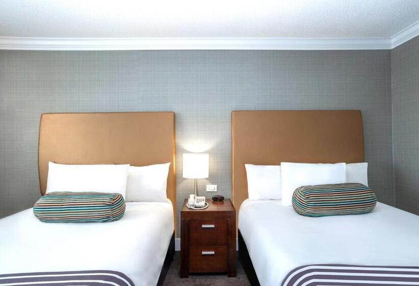 Номер Стандарт 2 Двуспальные Кровати, Sandman Hotel Vernon