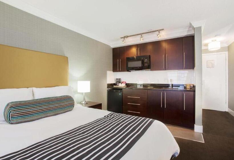 Номер Стандартный Кровать Куин, Sandman Hotel Vernon