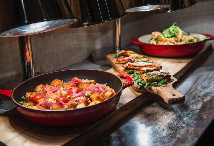 Номер Клуб, Sheraton Hotel Newfoundland