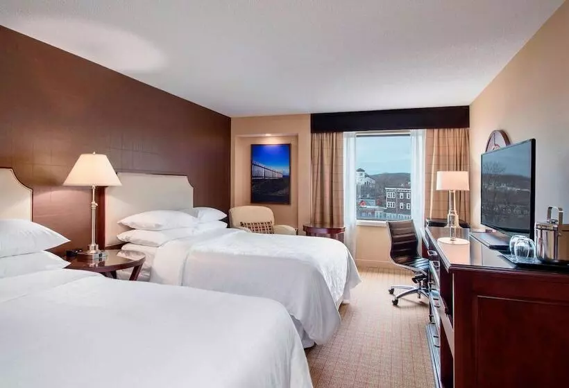 اتاق استاندارد با 2 تخت دوبل, Sheraton Hotel Newfoundland