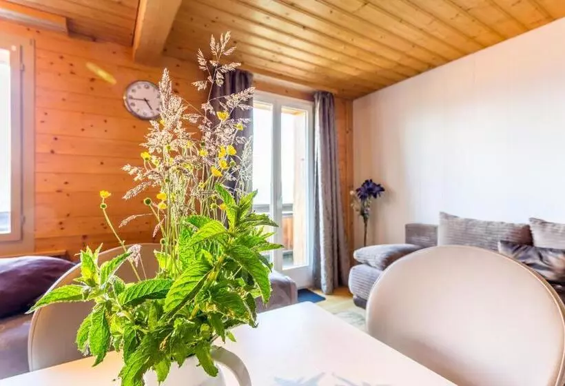 Penthouse Suite, Sterne