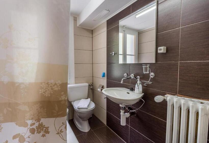 סוויטה משפחתית, Sterne