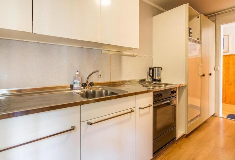 סוויטה משפחתית, Sterne