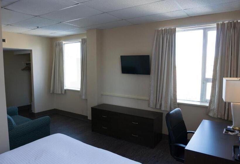 디럭스 룸, The Marlborough