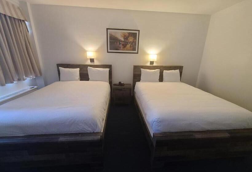 디럭스 룸, The Marlborough